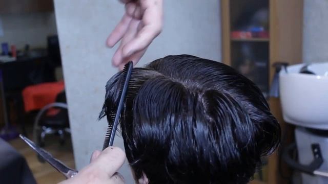 Женская короткая стрижка  пикси. Женская стрижка. Обучение.