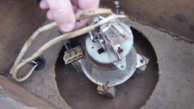 Дешевый инкубатор своими руками, домашний для куриных яиц Ч.2 смотреть онлайн