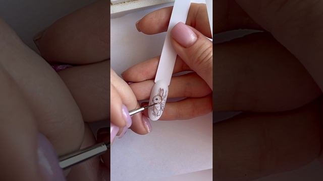 «Весенний зайчик» Акварель на ногтях.