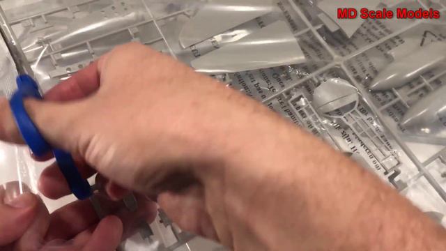 Large Scale! Trumpeter 1:24 Mitsubishi A6M2b Model 21 Zero Fighter Kit Review смотреть онлайн