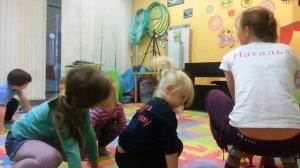 Два лягушонка - Музыка с мамой (3-5 лет)