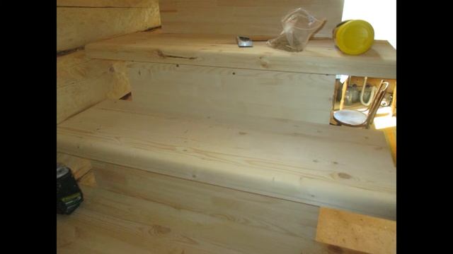 ДЕРЕВЯННАЯ ЛЕСТНИЦА В БРЕВЕНЧАТОМ ДОМЕ / ЛЕСТНИЦА С ЛЮКОМ НА МАНСАРДУ смотреть онлайн