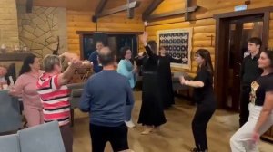 Индира Асхабова