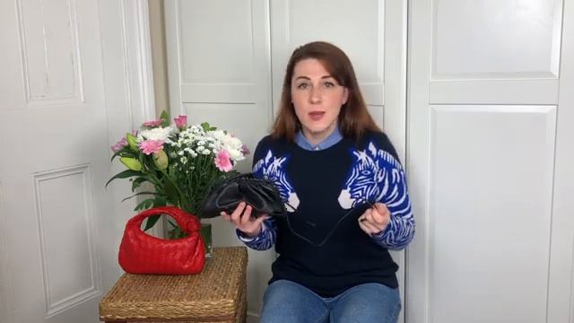 BOTTEGA VENETA Bag Comparison : BV Mini Jodie vs The Mini Pouch 20 смотреть онлайн