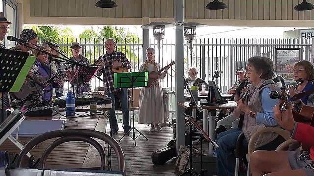 Jamaica In The Moonlight & Bye Bye Love plus more смотреть онлайн