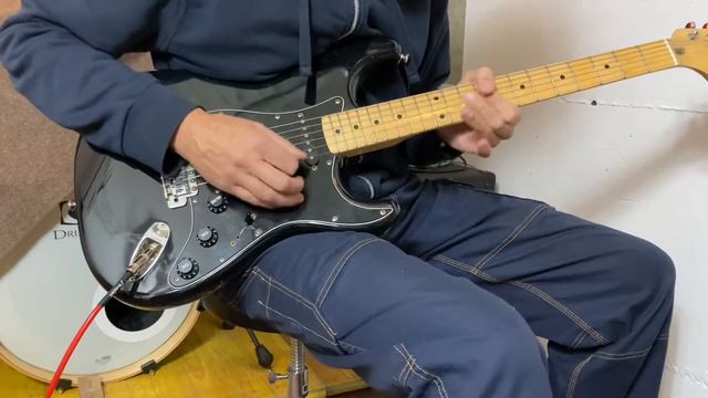 SOLD Fender Squier SQ Series Vintage Stratocaster смотреть онлайн