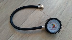 Обзор на манометр для проверки давления в шинах GARAGE TG-2 8085200