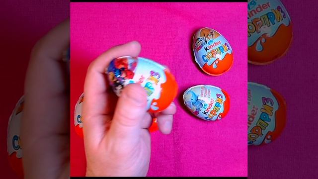 Candy's Kinder ASMR lollipops satisfying video relaxing Kinder Joy, Kinder Surprise #shorts (20)