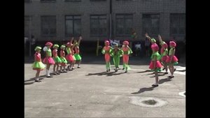 Веселый танец