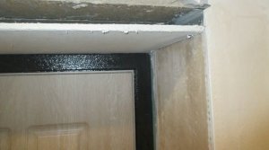 Штукатурка откосов у входной двери