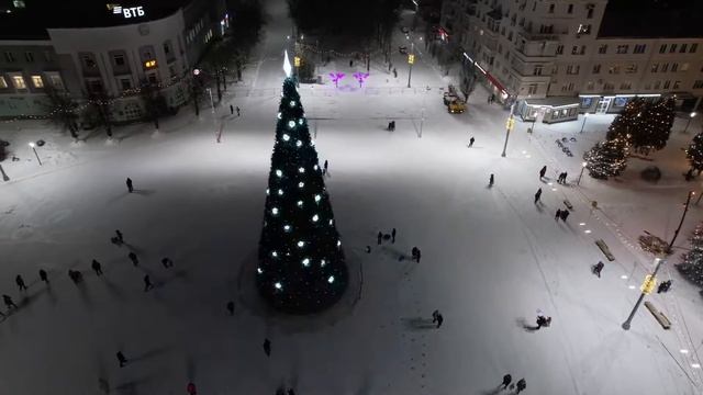 Новогодняя елка в Новомосковске смотреть онлайн