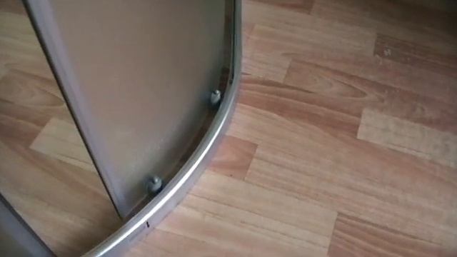 Как заменить ролики в душевой кабине. смотреть онлайн