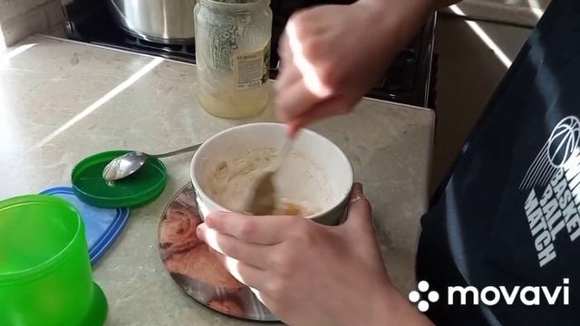 Быстрый кекс в кружке в микроволновке. Готовит ребенок.
