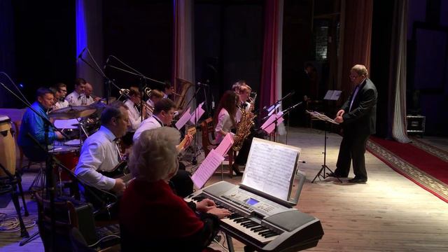 Rocky))) оркестр под руководством Станислава Кнутовича смотреть онлайн