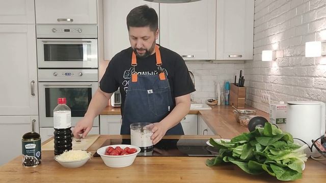 Салат Цезарь. Самый популярный в мире салат на домашней кухне. Раскрываем рецепт соуса Цезарь.