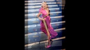 Большая ножка у мировых звезд, размер ноги.