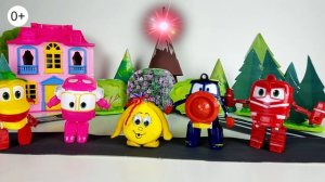 Играем: РОБОТЫ-ПОЕЗДА и Суровый вулкан. Спасаем дом Ляксы-Кляксы