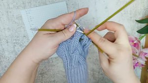 ВЗРОСЛЫЕ вязаные ВАРЕЖКИ спицами. Подробный мастер класс.