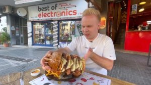 САМЫЙ БОЛЬШОЙ БУРГЕР В ЕВРОПЕ / Сколько я за него заплатил? / 8 Этажный ГИГАНТ /  Никита Петряев