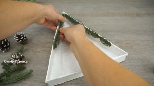 DIY Декоративная Елка из Картона и Новогодних игрушек  своими руками