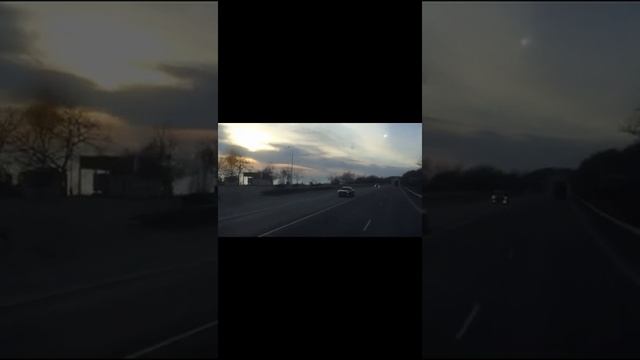 Два закрытых автовоза едут из Сочи в Краснодар по серпантину. смотреть онлайн