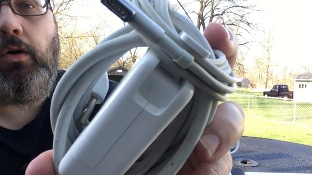 5 Innovative Features Apple Dropped from the Macbook Pro смотреть онлайн