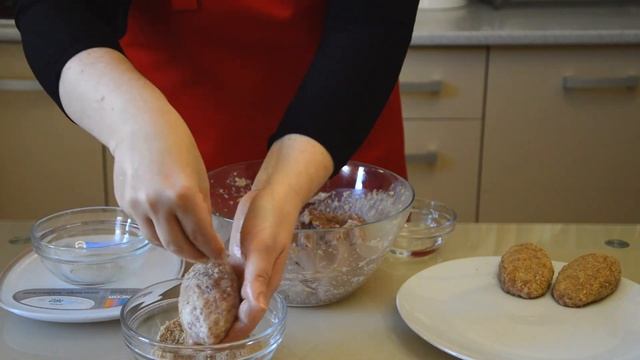 РЕЦЕПТ СОЧНЫХ КОТЛЕТ В ПАНИРОВОЧНЫХ СУХАРЯХ | КОТЛЕТЫ ИЗ СВИНО-ГОВЯЖЬЕГО ФАРША