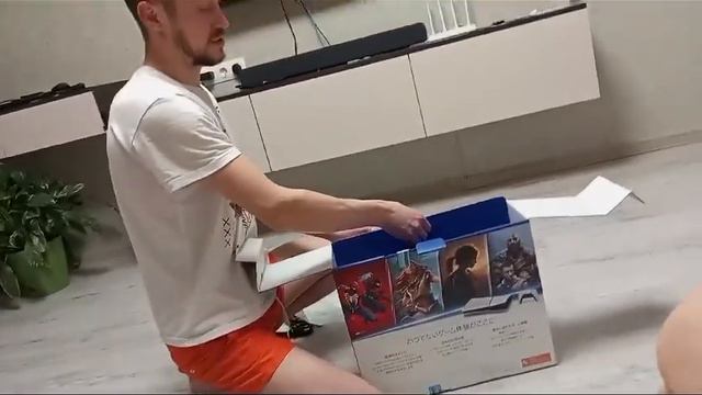 Распаковка Sony Playstation 5 slim с мегамаркета смотреть онлайн