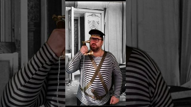 Алло!!! Барышня! Дайте Смольный!
