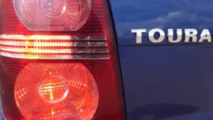 Автомобиль Фольксваген Туран 2007 года. Car Volkswagen Turan 2007