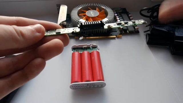 DIY - Power Bank своими руками из старого аккумулятора ноутбука
