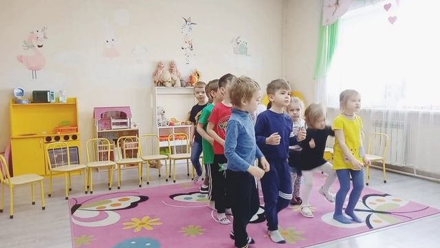 Молодёжная (старшая группа). Музыка