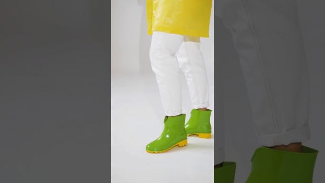 Яркие резиновые полуботинки Дарина смотреть онлайн