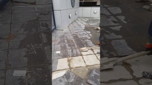 Как снять кафельную плитку с пола