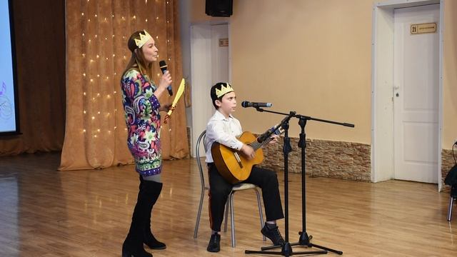 Музыкальная композиция «Хромой король», семейный дуэт Чирковых: Наталья Борисовна и Богдан