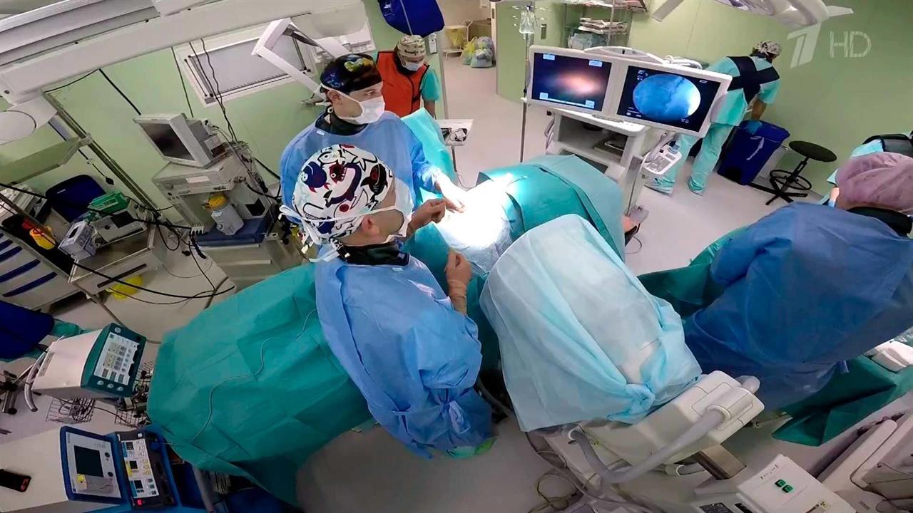 Сложнейшую операцию провели новосибирские нейрохирурги - пациента спасли от хронических болей