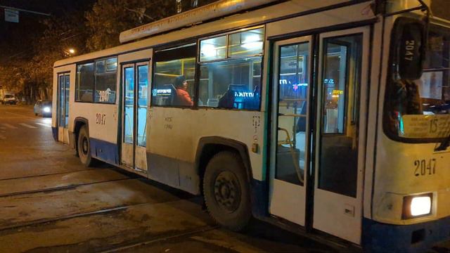 БТЗ-52761Т 2047 проезд ТИСУшника вечером по ул. Конституции г. Уфа, 20 октября 2022 г. смотреть онлайн