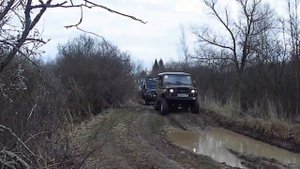 Первая лужа трофи рейда Чеховского оффроуд клуба по Старокалужскому Тракту.