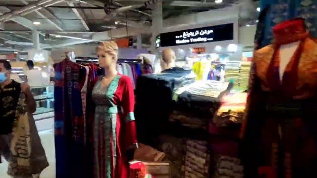 A day in DRAGONMART #dragonmart #dubai смотреть онлайн