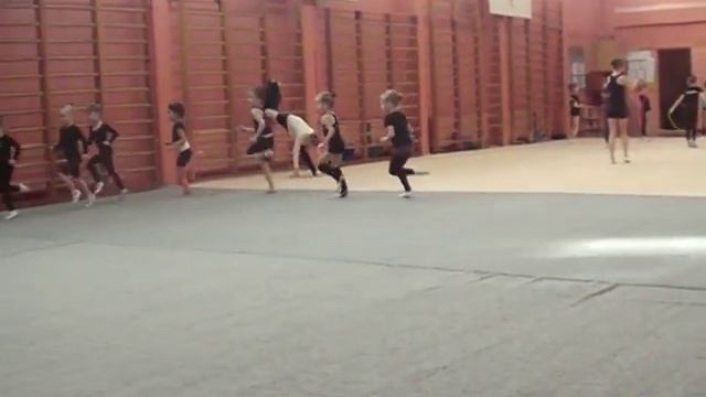 открытый урок по гимнастике...1 смотреть онлайн