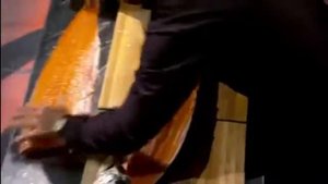 Шеф Рамзи показывает как разделывать рыбу