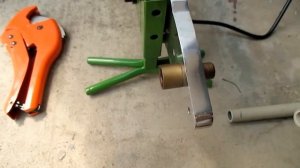 ПОЧЕМУ ТРУБА ЛИПНЕТ К ПАЯЛЬНИКУ!!!