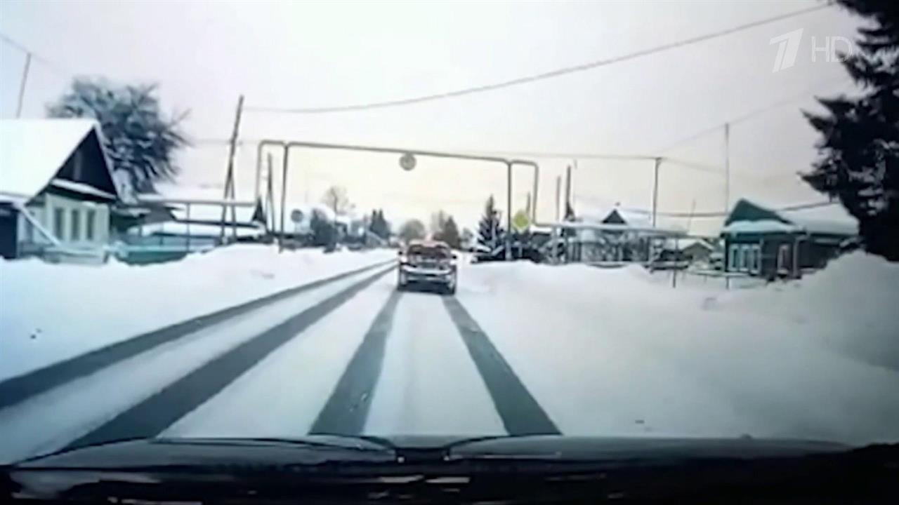 В Свердловской области разыскивают водителя, устроившего на дороге смертельно опасный аттракцион