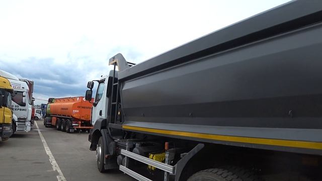 Renault Kerax 6х4 Самосвал 2013 / 380 лс / МКПП смотреть онлайн