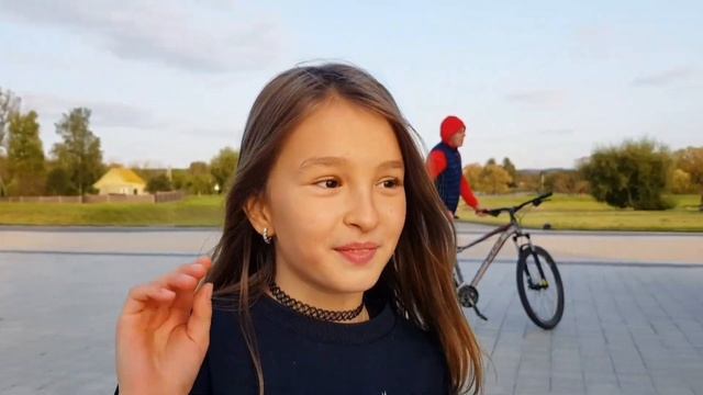 Тренды LIKEE и TikTok на гироскутере смотреть онлайн