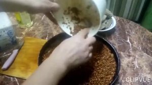 Гречневая каша с котлетами в духовке. Гречка на сковороде в духовке.