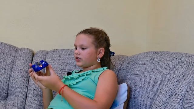 Машина ездит по стенам и по потолку! Антигравитационная машинка WALL RACER смотреть онлайн