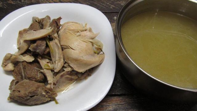Пасхальное заливное из курицы и говядины