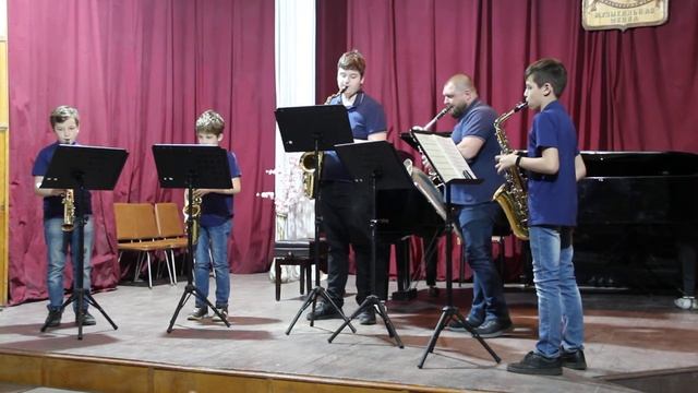 П. Чайковский "Марш оловянных солдатиков". Ансамбль JazzBee ДМШ г. Красноармейска Московской област смотреть онлайн