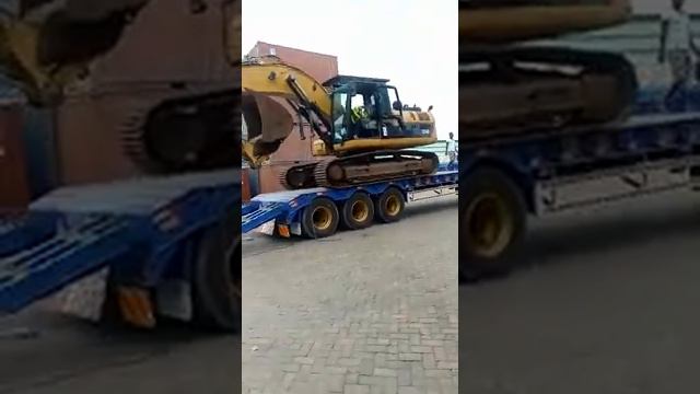 3 axle low bed trailer | 60/70/80 tons low bed trailer with heavy-duty payload for Africa market смотреть онлайн